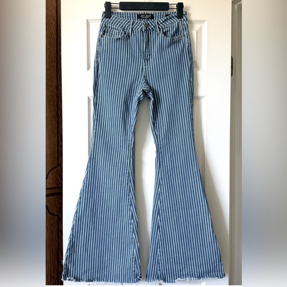 Judy Blue Flare Leg Jeans High Waist Women Size 27 Bell Bottom Rodeo Cowgirl - Picture 4 of 16